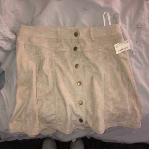 The Impeccable Pig button skirt